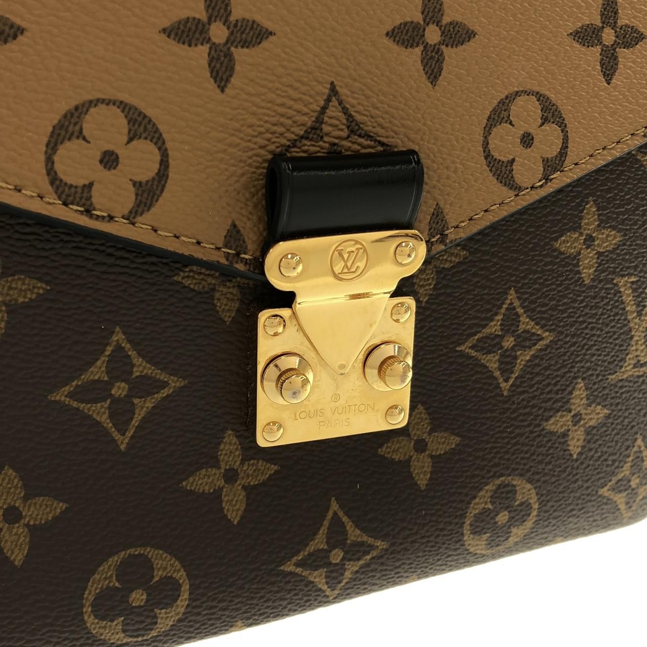 Louis Vuitton Monogram Reverse Pochette Metis MM — view 4