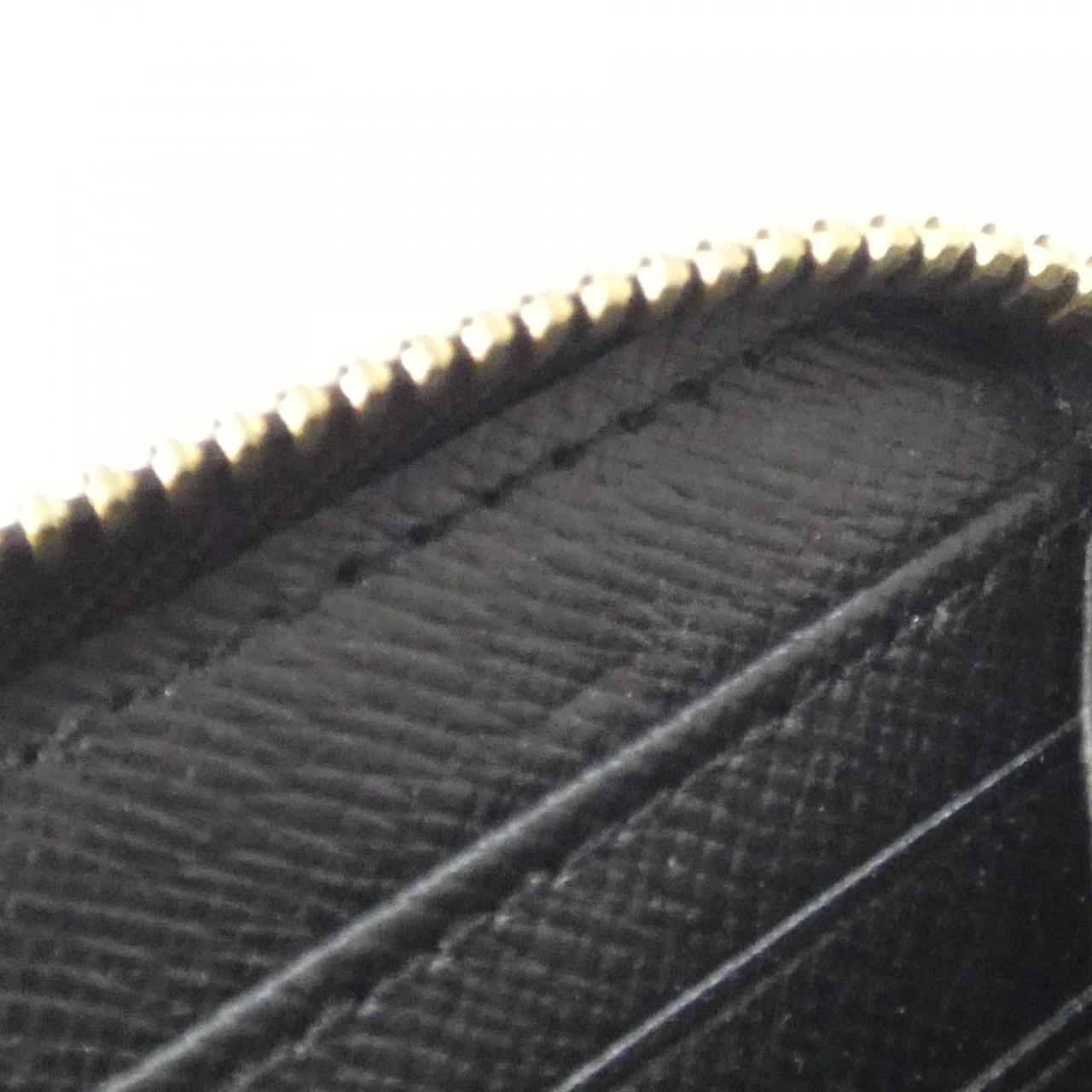 Louis Vuitton Monogram Giant Zippy Wallet — view 9