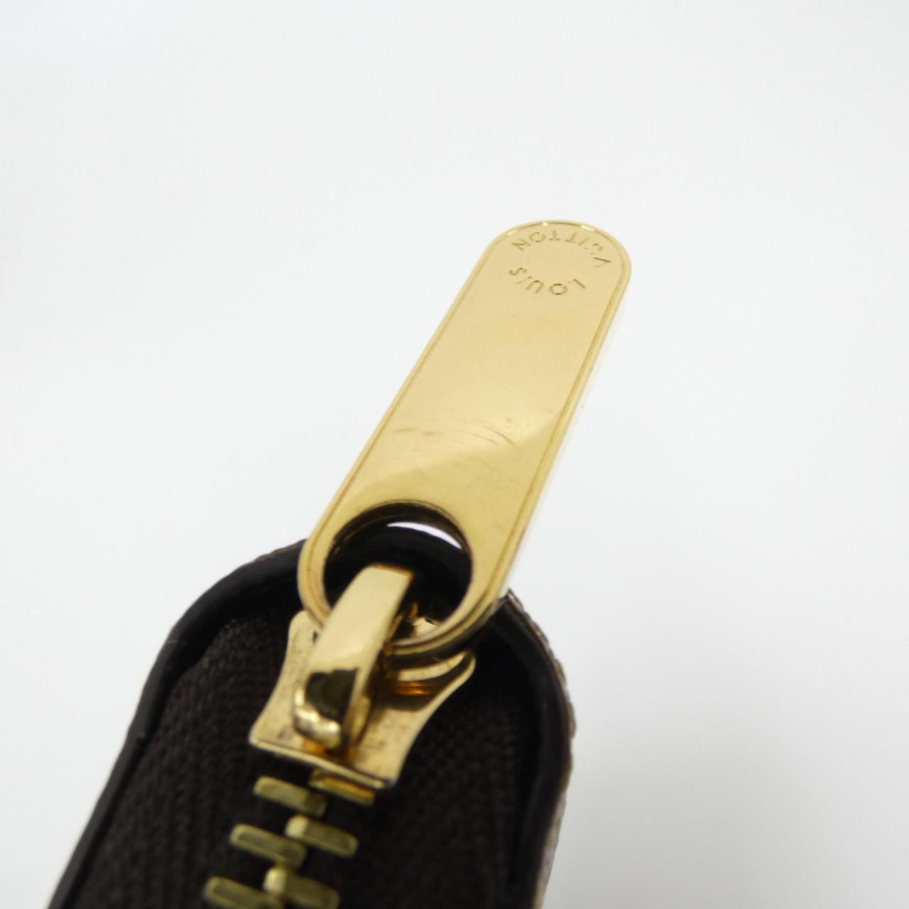 Louis Vuitton Monogram Giant Zippy Wallet — view 7