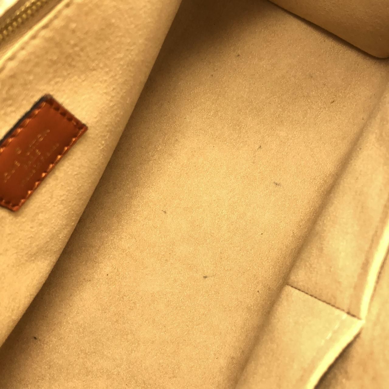 Louis Vuitton on My Side MM — view 8