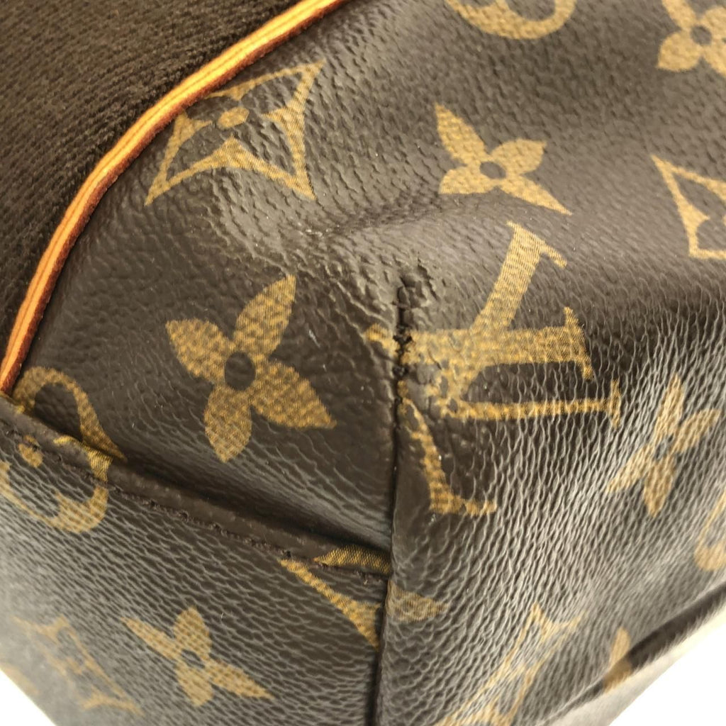Louis Vuitton Monogram Beaubourg — view 3
