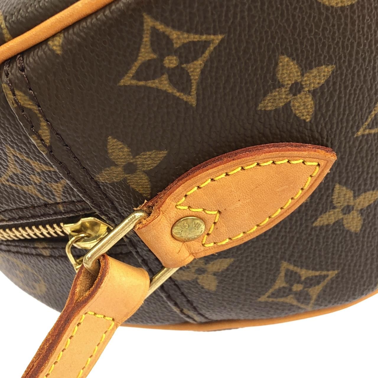 Louis Vuitton Monogram Blois Shoulder — view 4