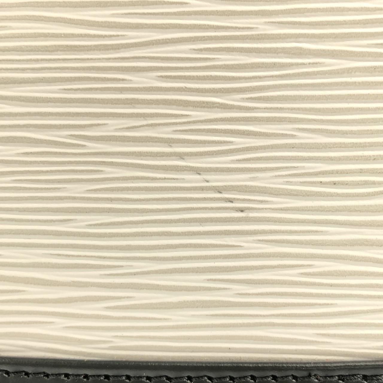 Louis Vuitton Epi Alma BB — view 3