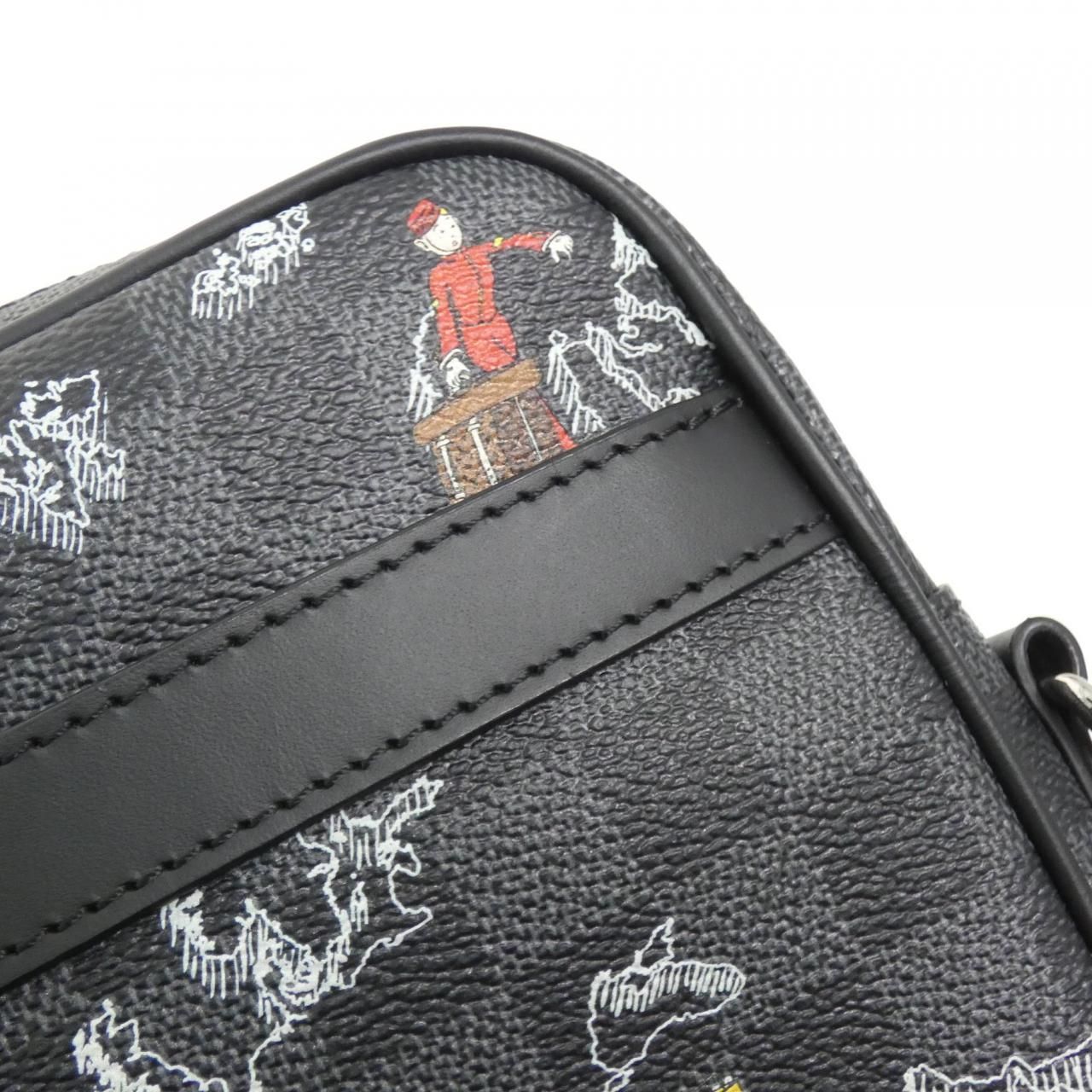 Louis Vuitton Damier Graphite Map Danube Shoulder — view 4