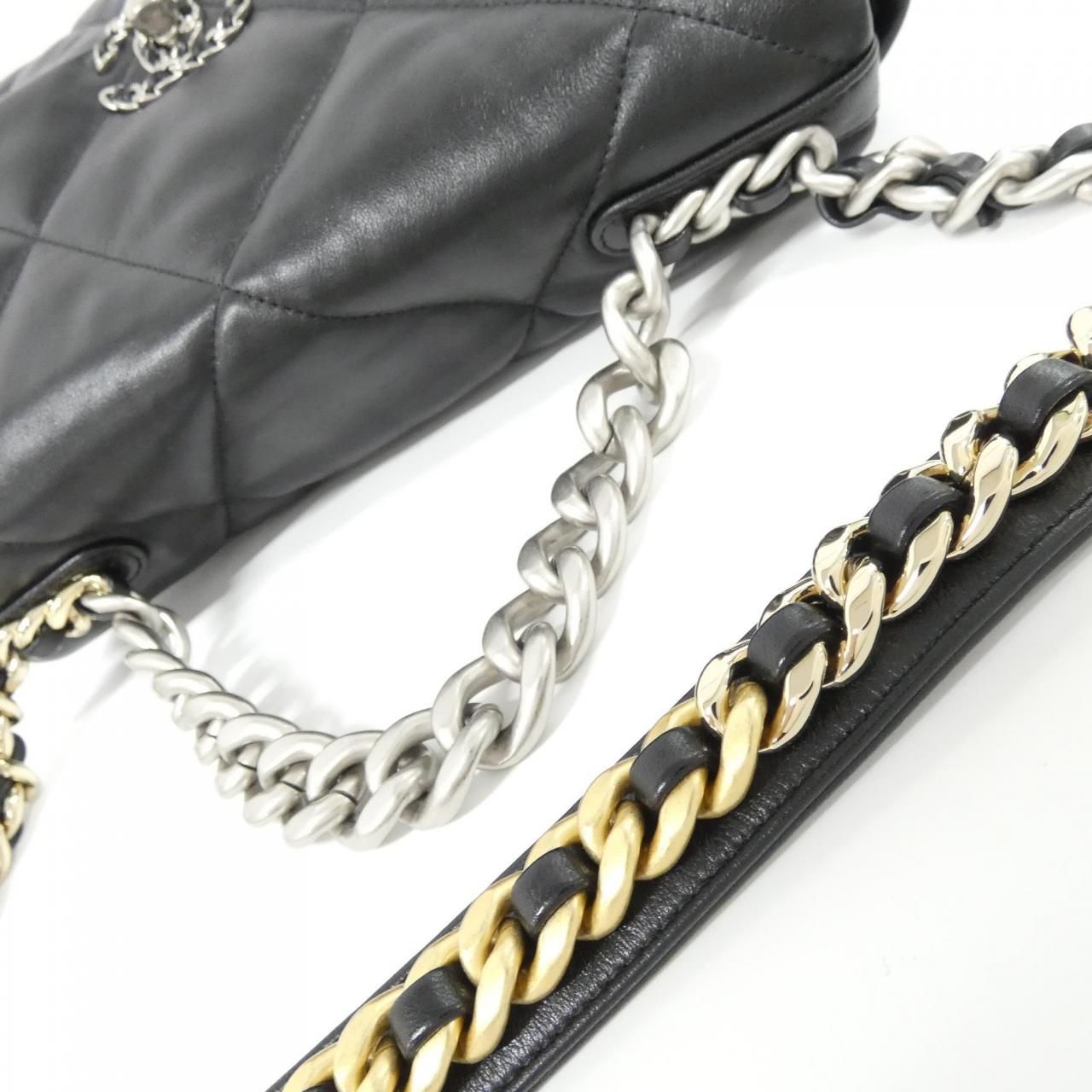 Chanel 19 Line Shoulder — view 8
