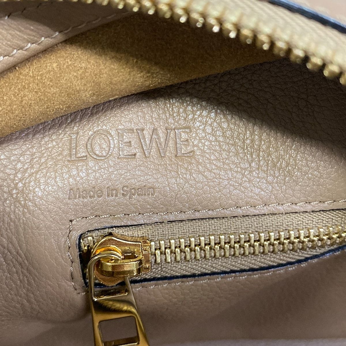 Loewe Handbag Amazona 28 Brown Leather — view 9