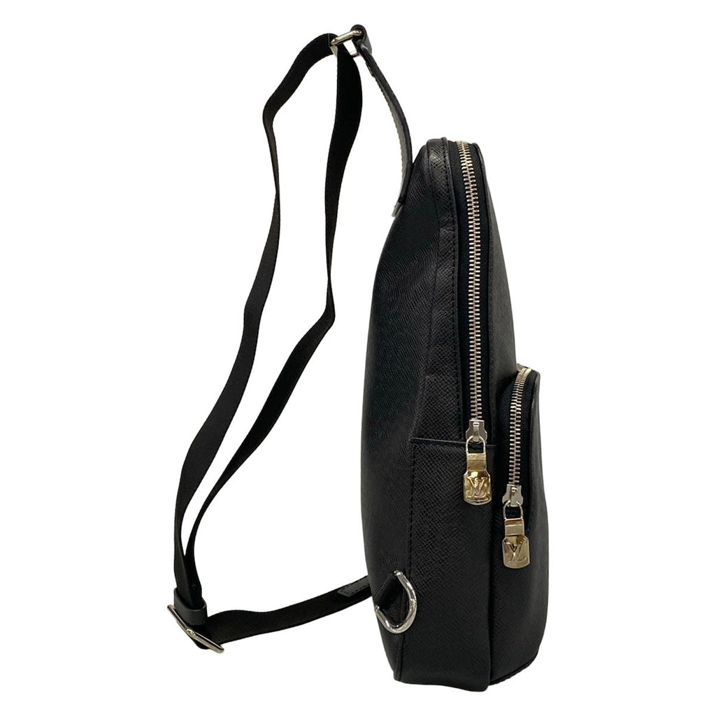 Louis Vuitton Shoulder Bag Taiga Avenue Noir Leather Cowhide — view 2