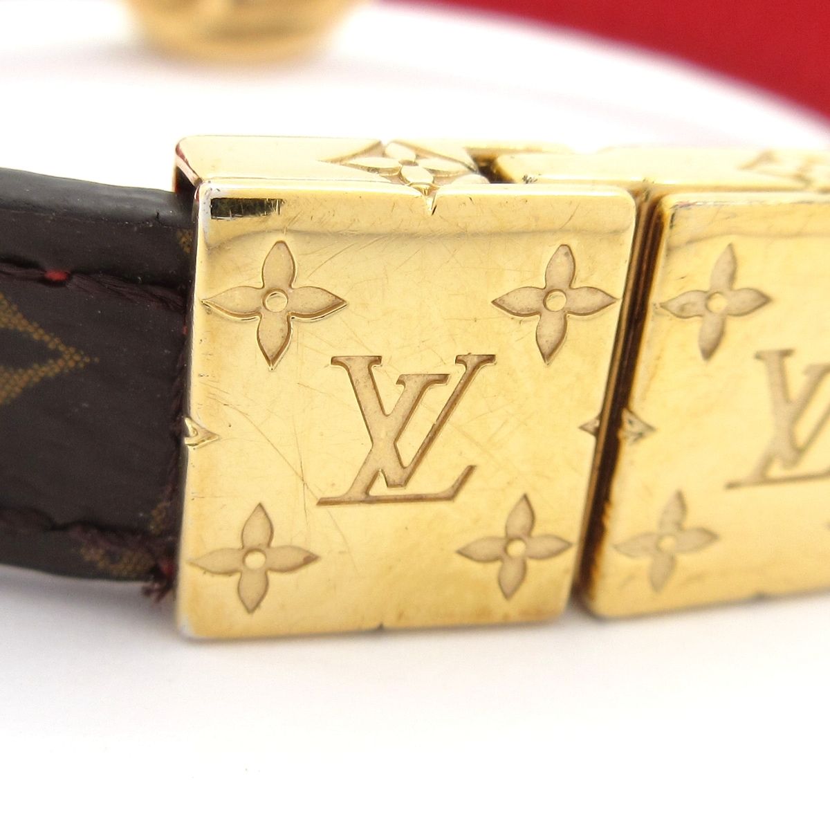 Louis Vuitton Bracelet Monogram LV Circle Reversible Leather Cowhide Rose Poodle — view 5