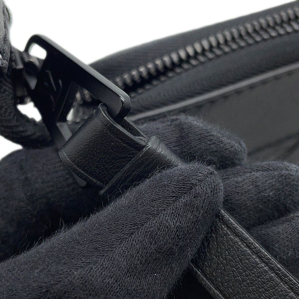 Louis Vuitton Clutch Monogram Shadow Pochette Voyage Spur Black — view 9