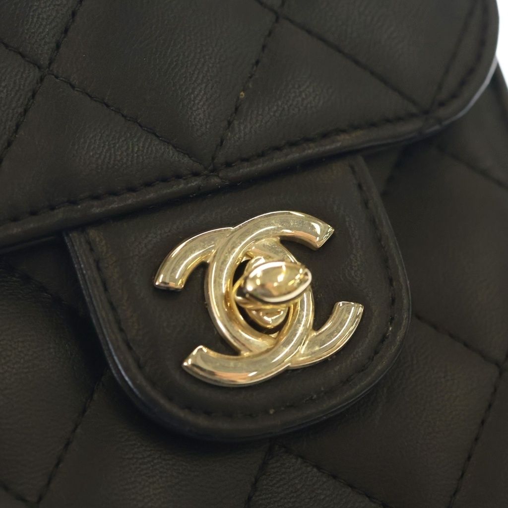 Chanel Quilted Flap Phone Case Lambskin Leather Chain Shoulder Bag Pouch Gold — view 7