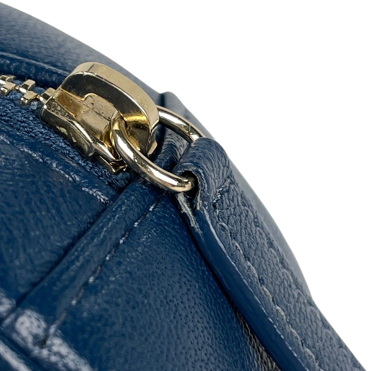 Chanel CC Logo Chain Shoulder Bag Quilted Round Leather Blue — view 7