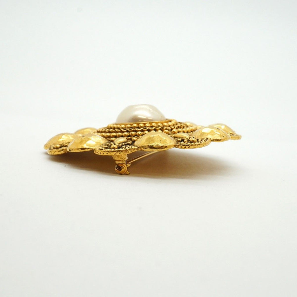 Chanel Brooch Vintage Gold Plated Faux Pearl — view 3