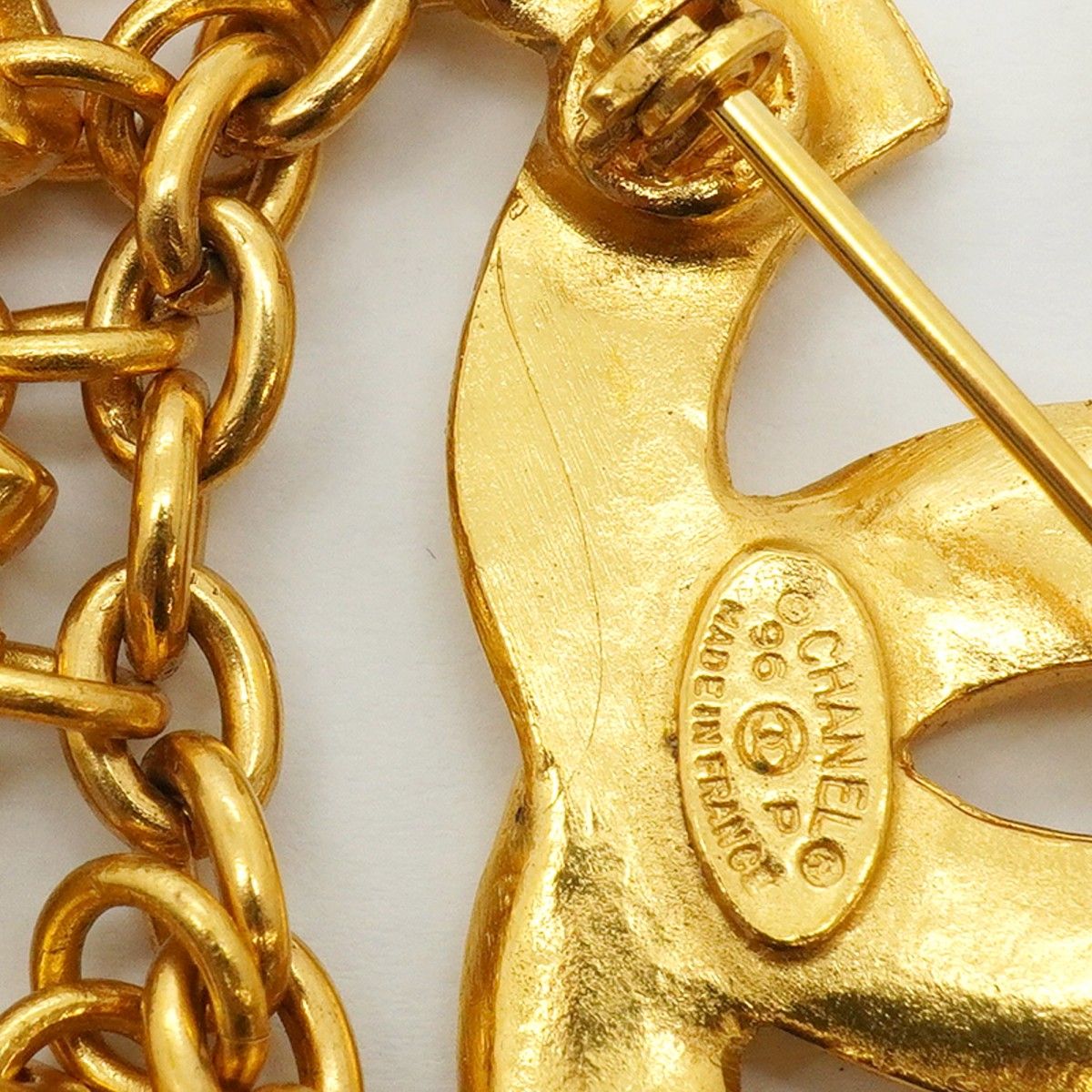 Chanel Brooch Vintage CC Logo Gold Plated — view 8