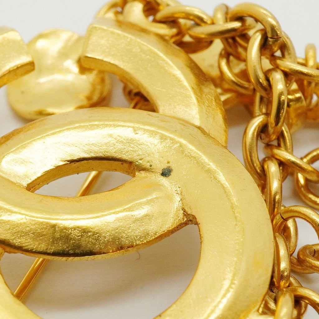 Chanel Brooch Vintage CC Logo Gold Plated — view 7