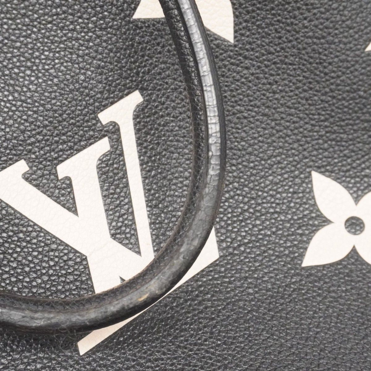 Louis Vuitton Tote Monogram Empreinte Bicolor On The Go MM Black Beige 2-Way — view 7