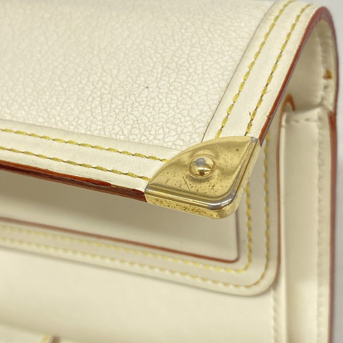 Louis Vuitton Trifold Wallet Suhali Porte Tresor International Blanc — view 7