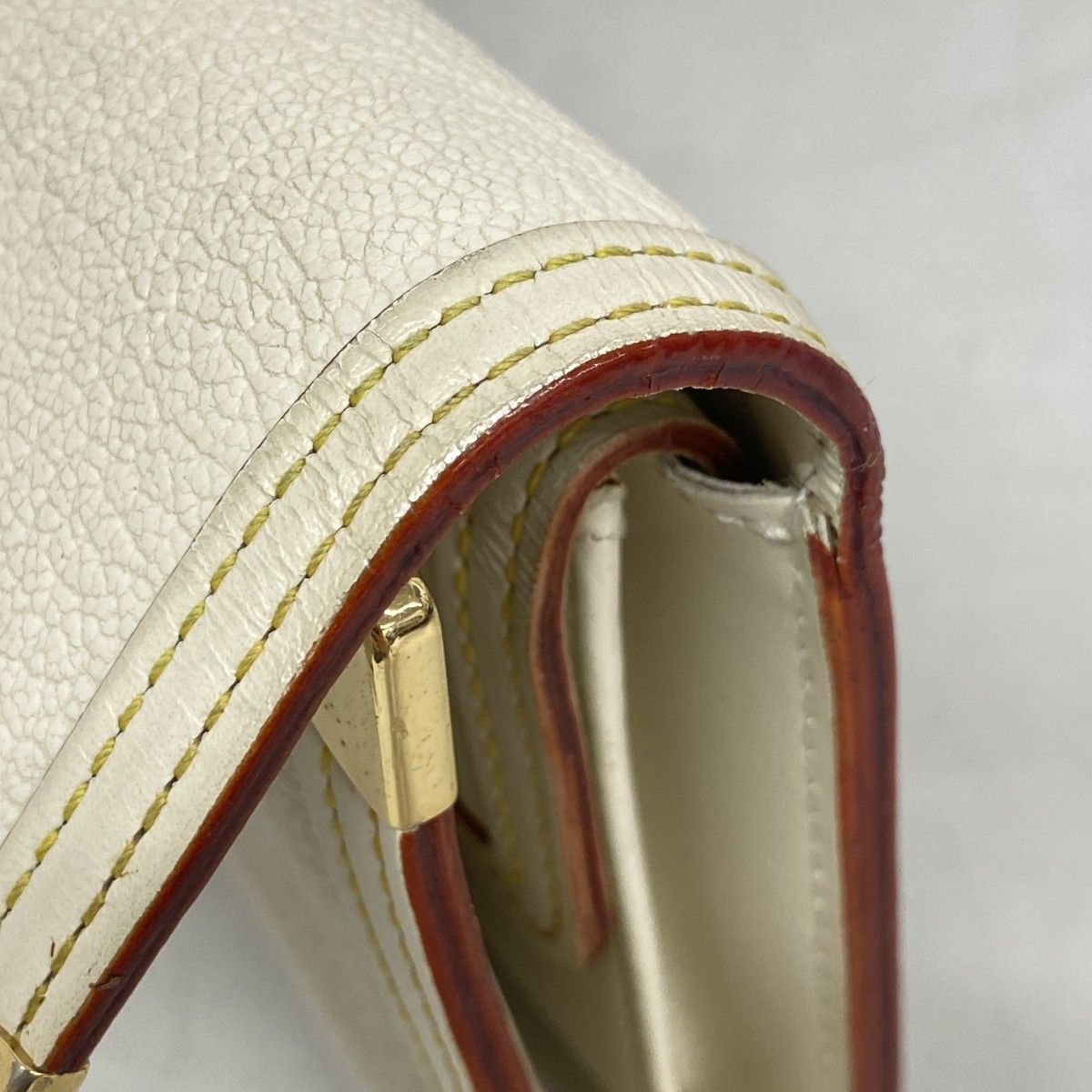 Louis Vuitton Trifold Wallet Suhali Porte Tresor International Blanc — view 6