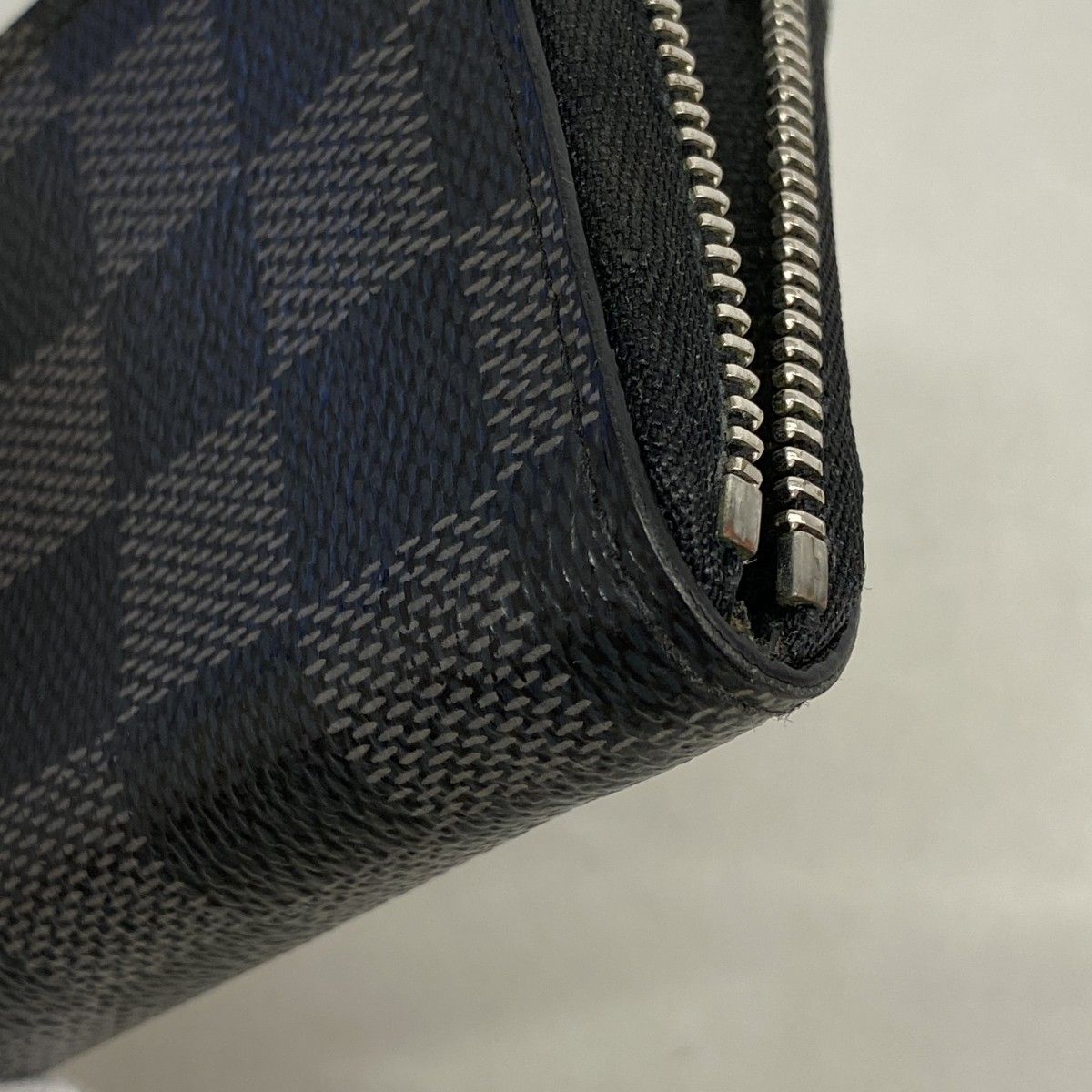 Louis Vuitton Coin Case Damier Graphite Zippy Purse Black — view 5