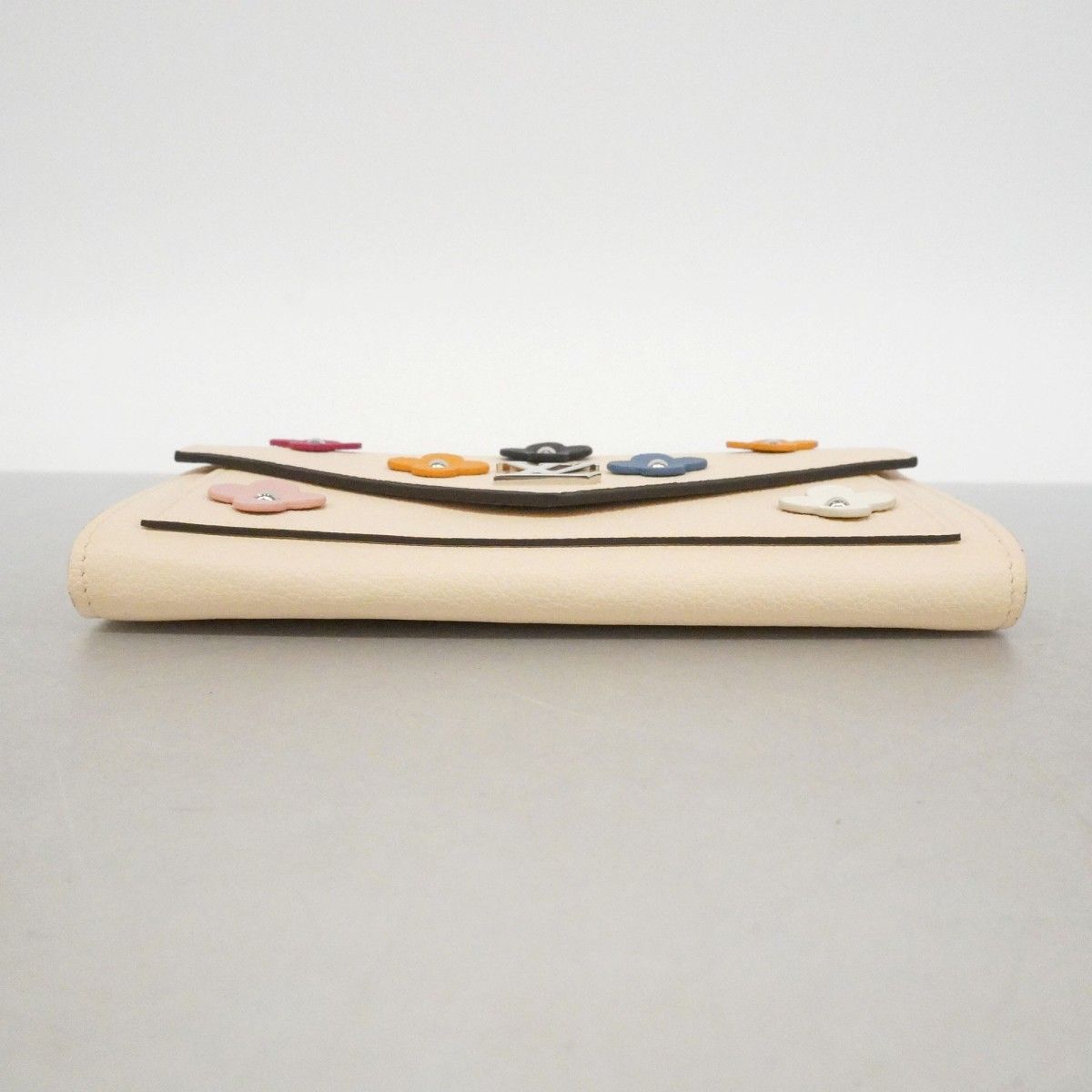 Louis Vuitton Wallet Portefeuille My Lockme Cream — view 2
