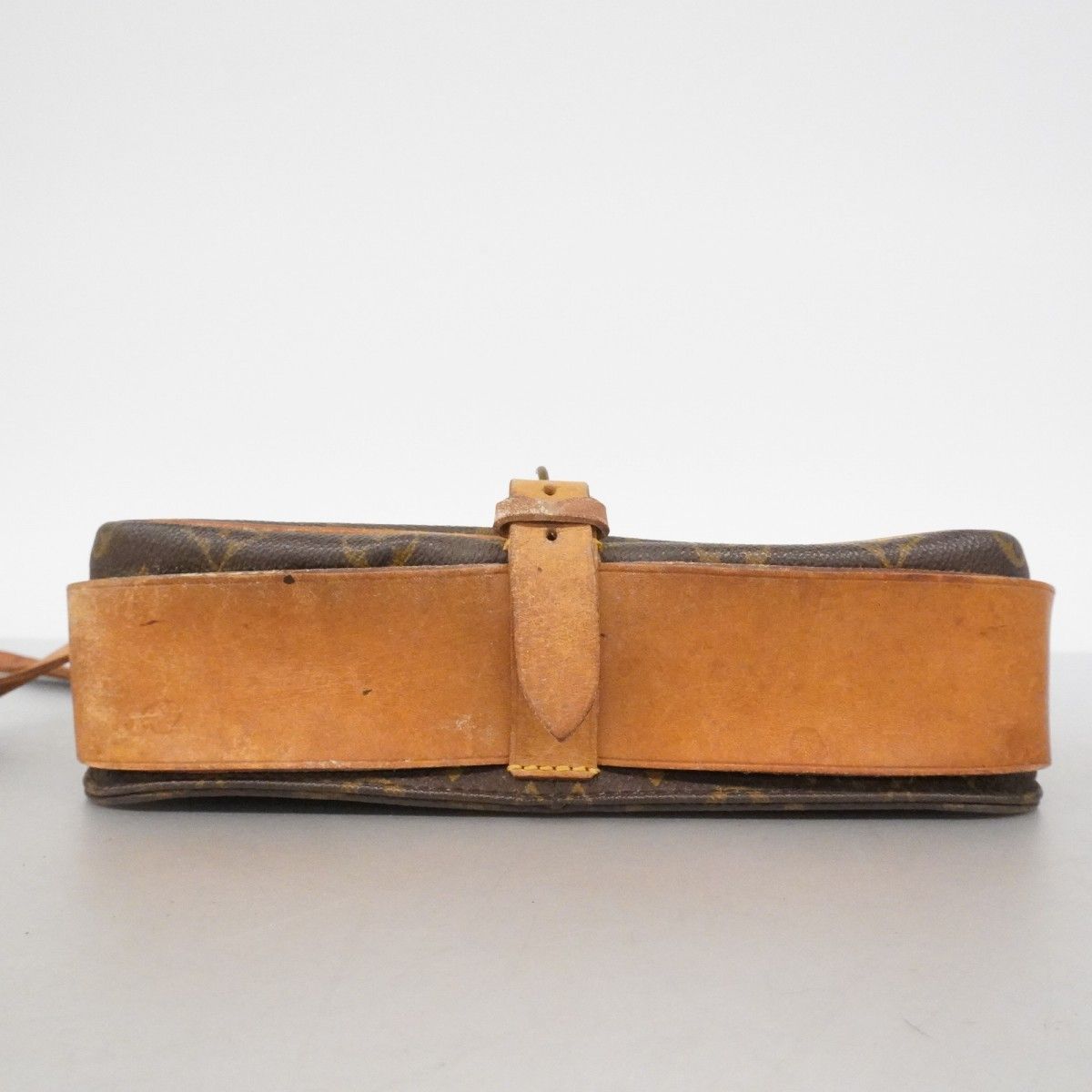 Louis Vuitton Shoulder Bag Monogram Cartouchiere GM Brown — view 3