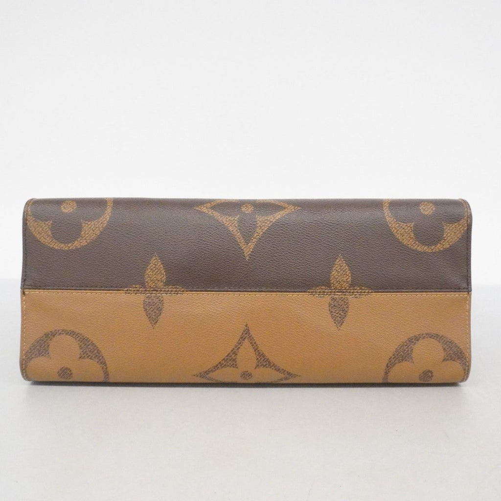 Louis Vuitton Tote Monogram Giant Reverse On The Go MM Brown — view 3