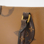 Louis Vuitton Tote Monogram Giant Reverse On The Go MM Brown — view 9
