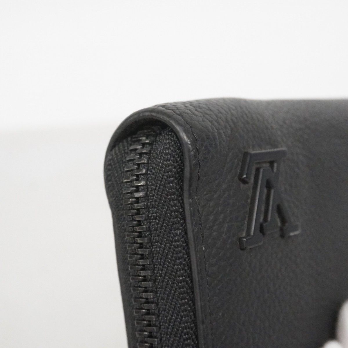 Louis Vuitton Wallet Aerogram Zippy Horizontal Black — view 5