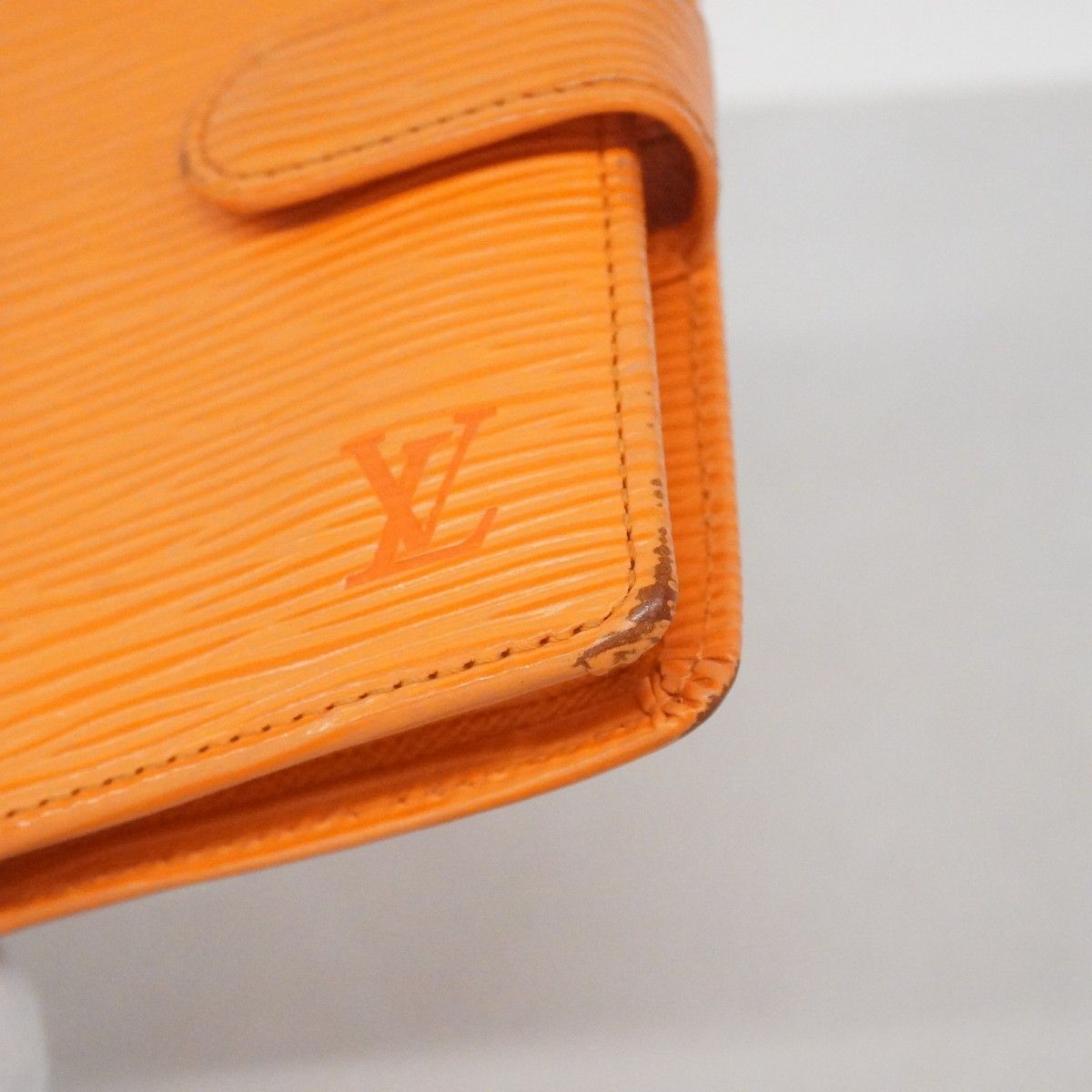 Louis Vuitton Wallet Epi Portobier Compact Mandarin — view 5