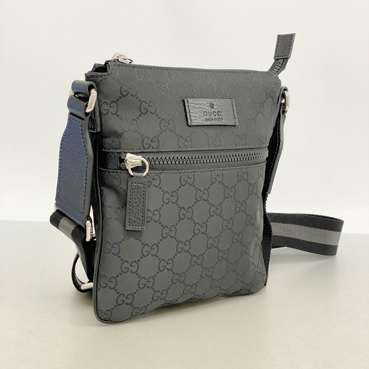 Gucci Shoulder Bag GG Nylon Black Silver — view 2