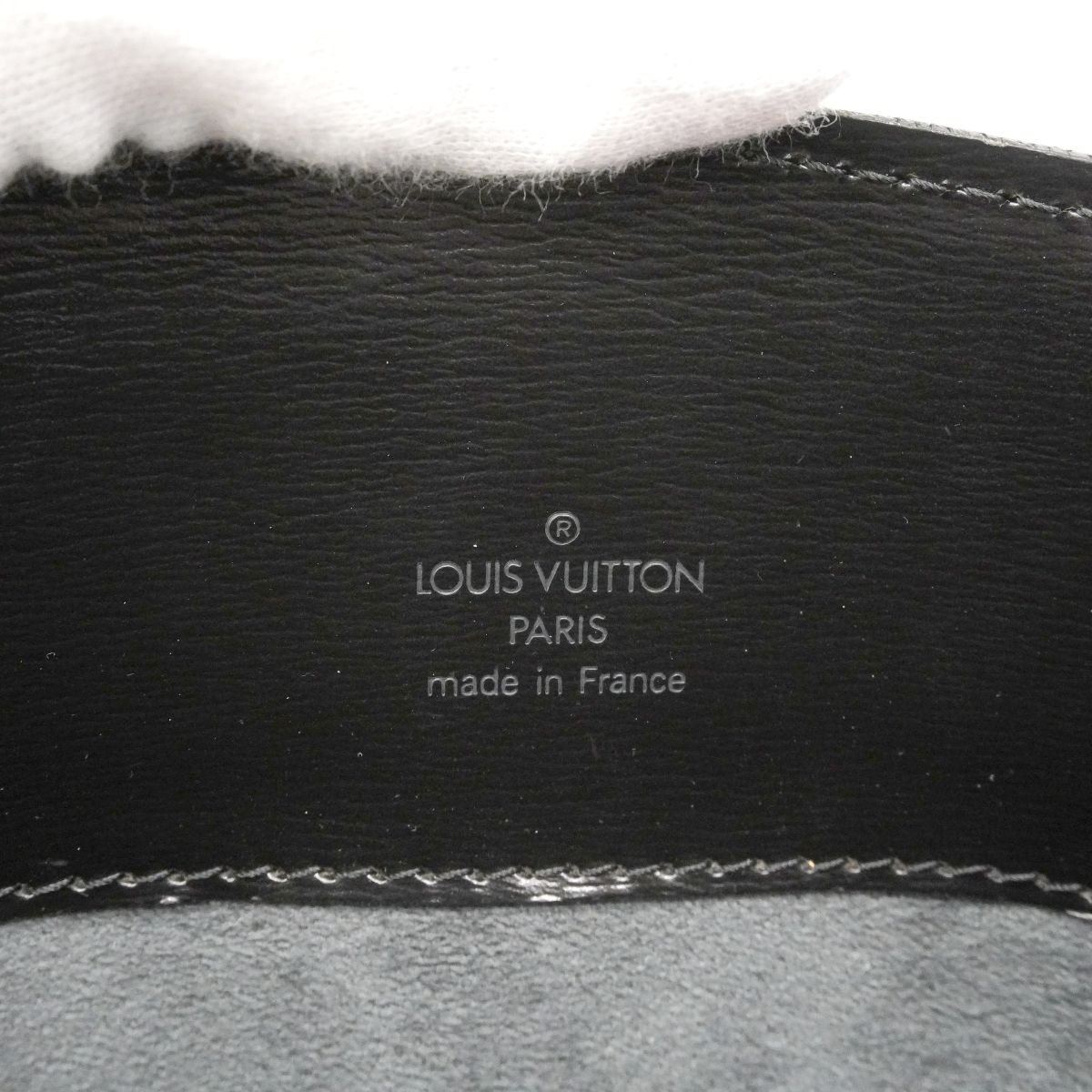 Louis Vuitton Shoulder Bag Epi Cluny Noir — view 5