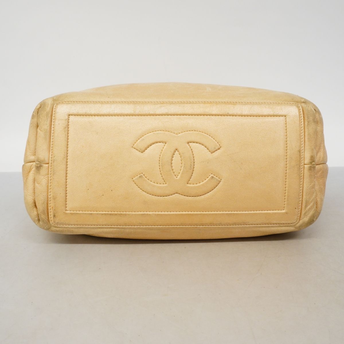 Chanel Tote Coco Cocoon Leather Beige Gold — view 3