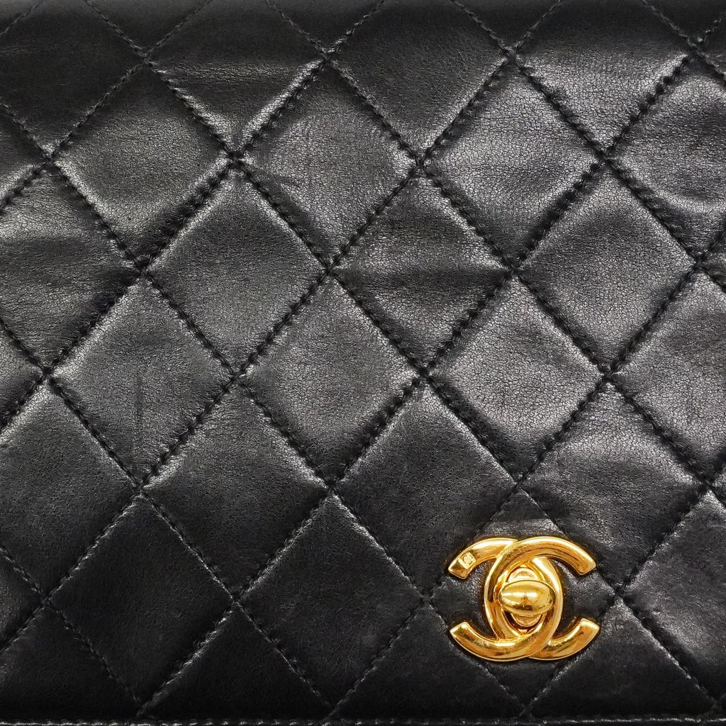 Chanel Shoulder Bag Quilted Lambskin Black Gold — view 9