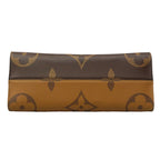 Louis Vuitton Tote Monogram Giant Reverse On The Go MM Brown — view 3