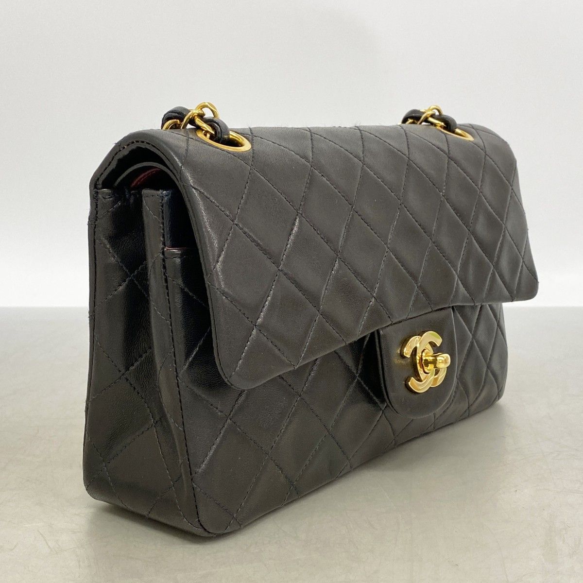 Chanel Shoulder Bag Quilted Lambskin Black Gold — view 2