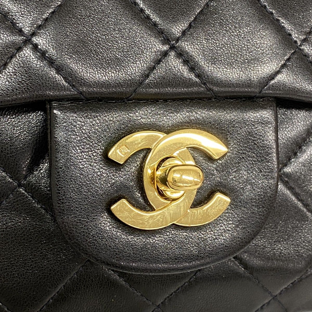 Chanel Shoulder Bag Quilted Lambskin Black Gold — view 7