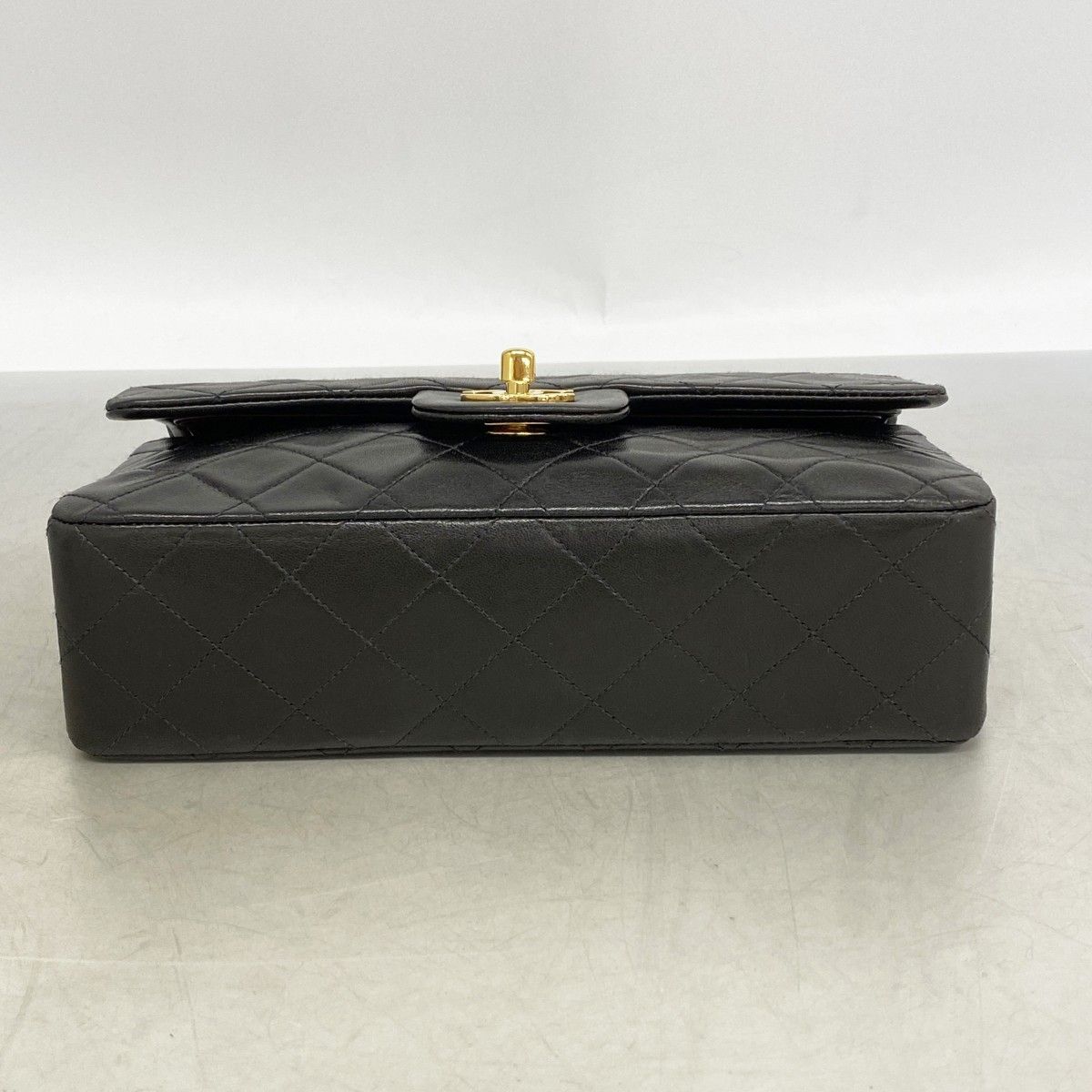 Chanel Shoulder Bag Quilted Lambskin Black Gold — view 3