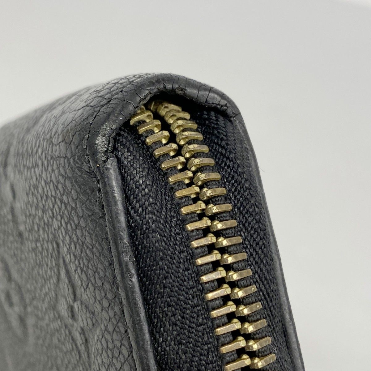 Louis Vuitton Wallet Monogram Empreinte Zippy Noir — view 8