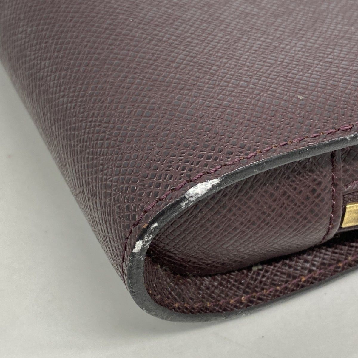 Louis Vuitton Clutch Taiga Baikal Acajou — view 6