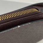 Louis Vuitton Clutch Taiga Baikal Acajou — view 7