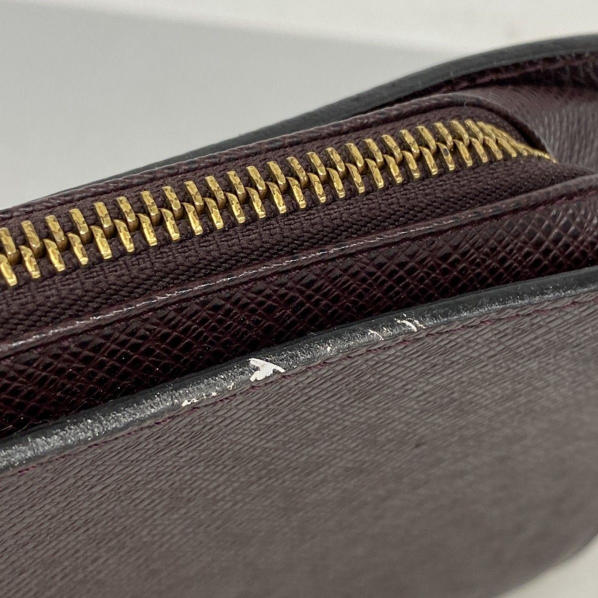 Louis Vuitton Clutch Taiga Baikal Acajou — view 7