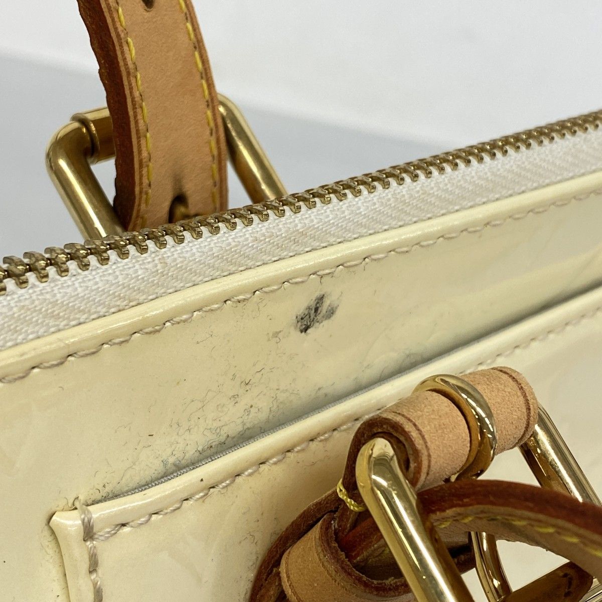 Louis Vuitton Handbag Vernis Rosewood Avenue Loulou — view 6