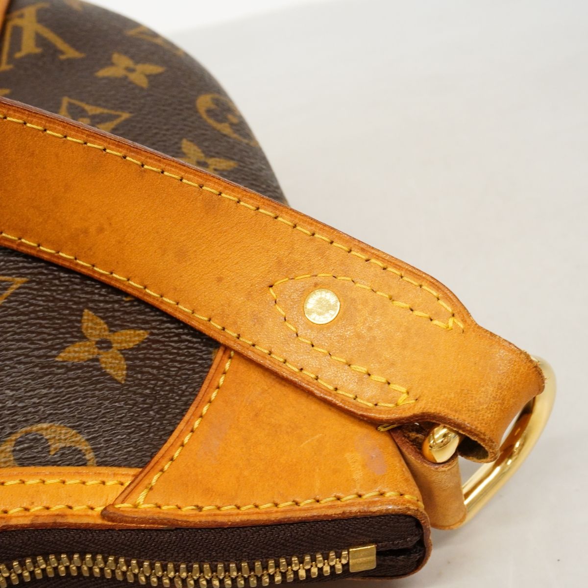 Louis Vuitton Shoulder Bag Monogram Thames PM Brown — view 9