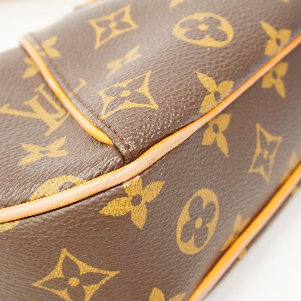 Louis Vuitton Shoulder Bag Monogram Thames PM Brown — view 7