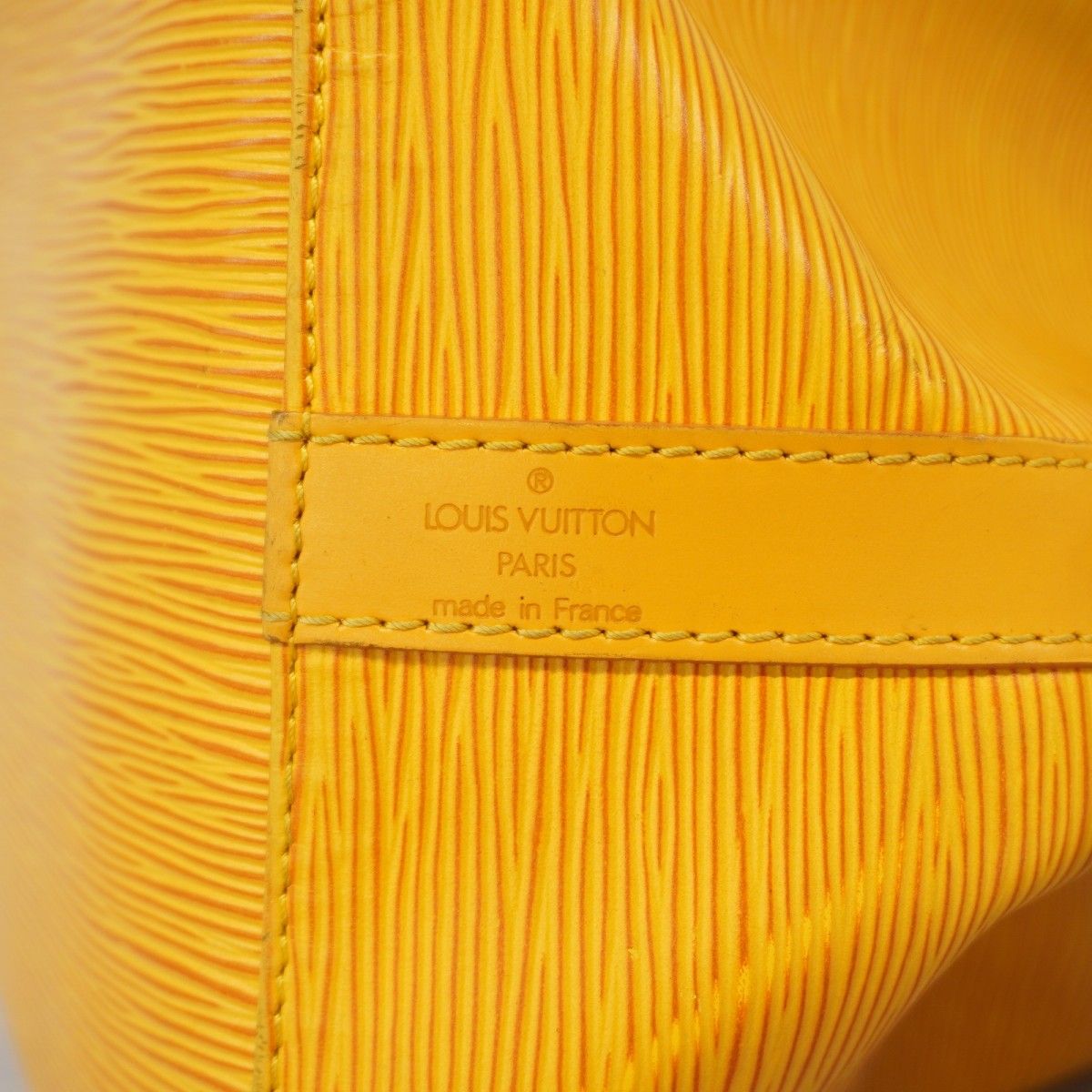 Louis Vuitton Shoulder Bag Epi Petit Noe Jaune — view 5