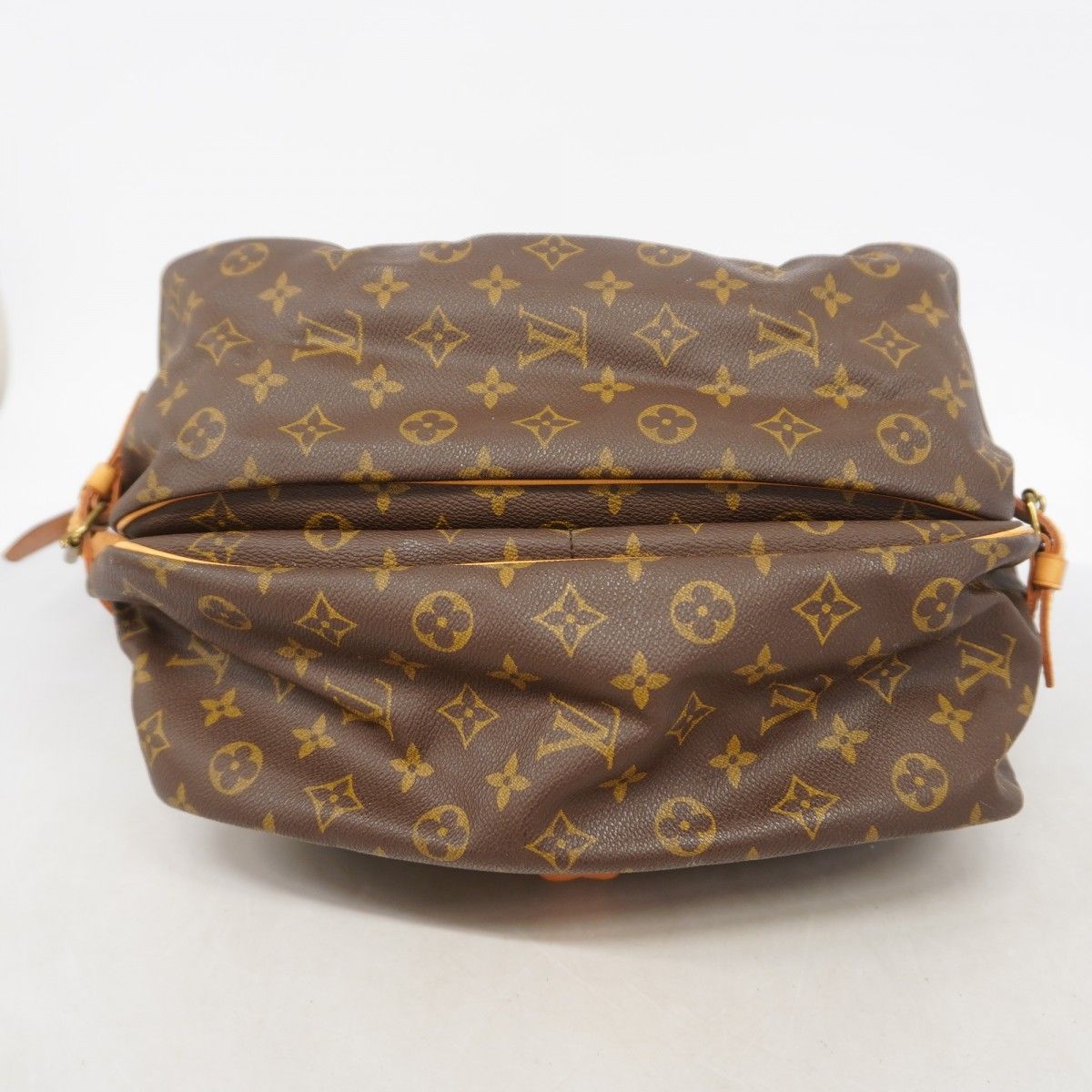 Louis Vuitton Shoulder Bag Monogram Saumur 35 Brown — view 3
