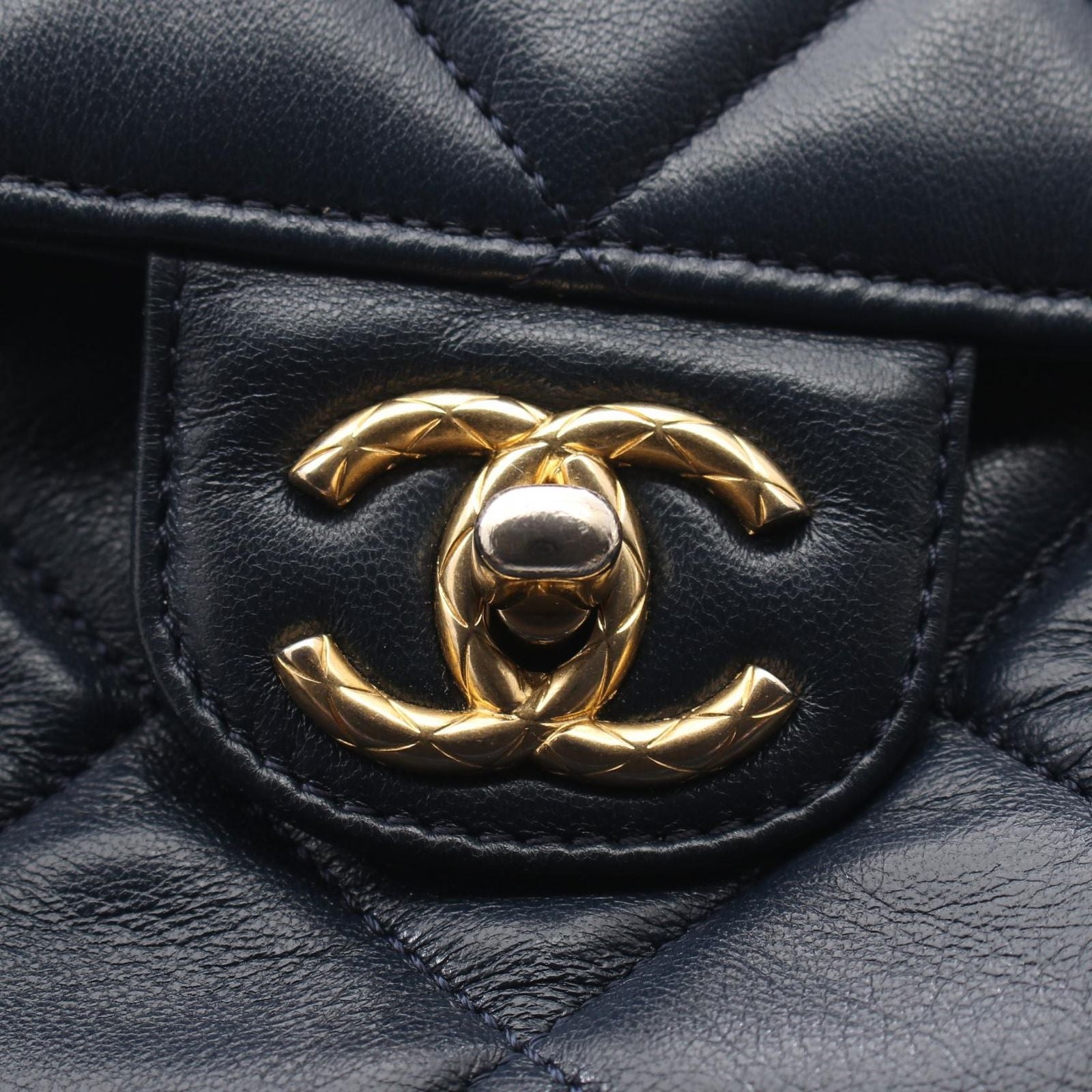 Chanel Shoulder Bag Quilted Navy Lambskin Small Flap Chain — view 9