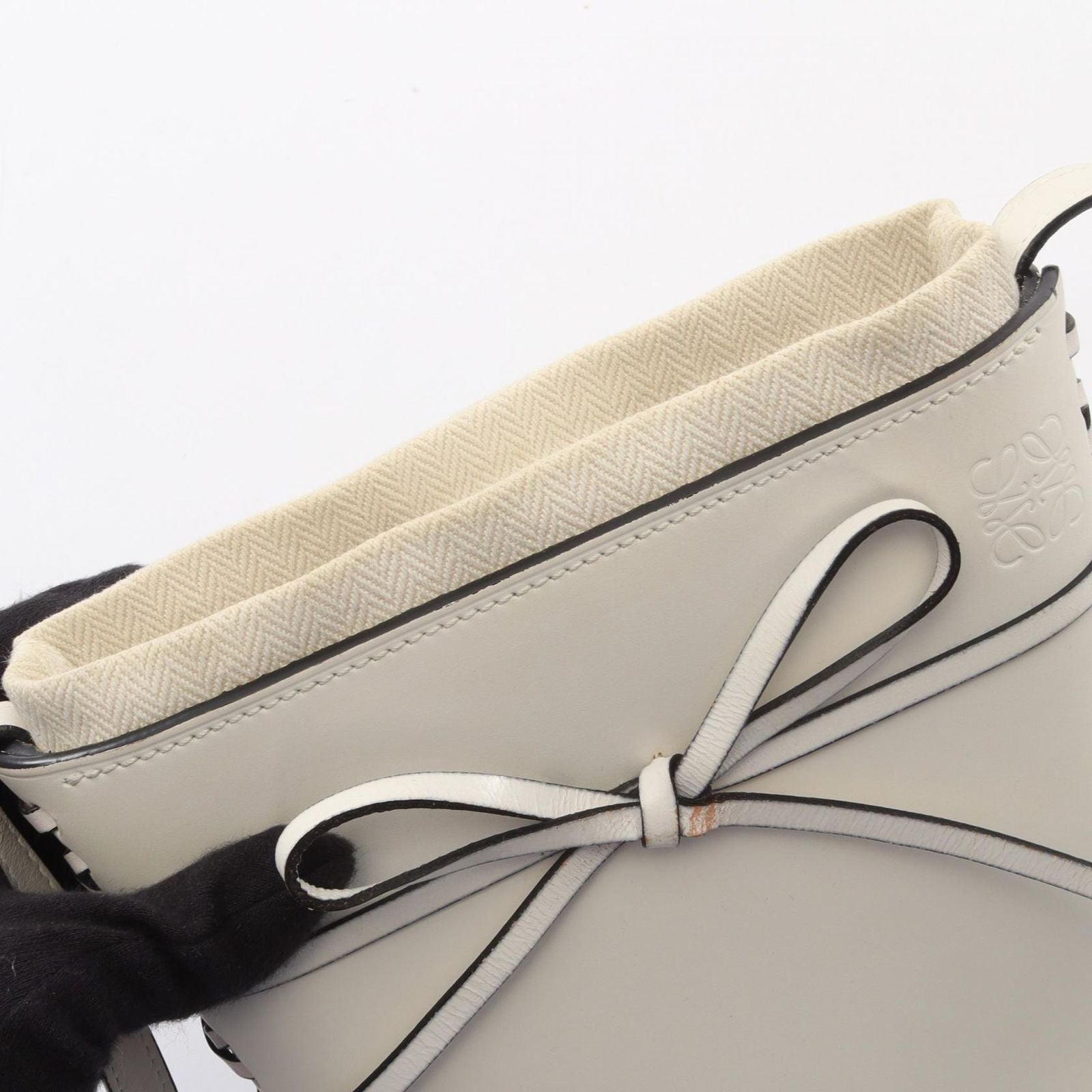 Loewe Shoulder Bag Ikebana White Leather — view 6