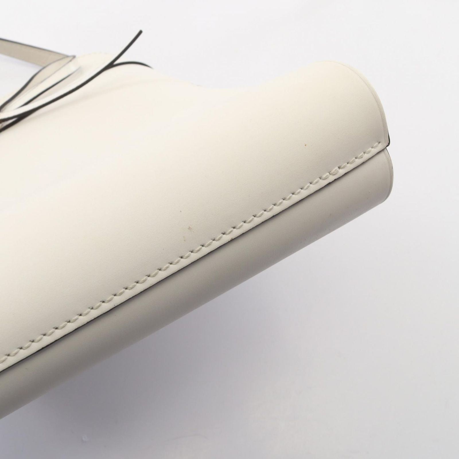 Loewe Shoulder Bag Ikebana White Leather — view 9