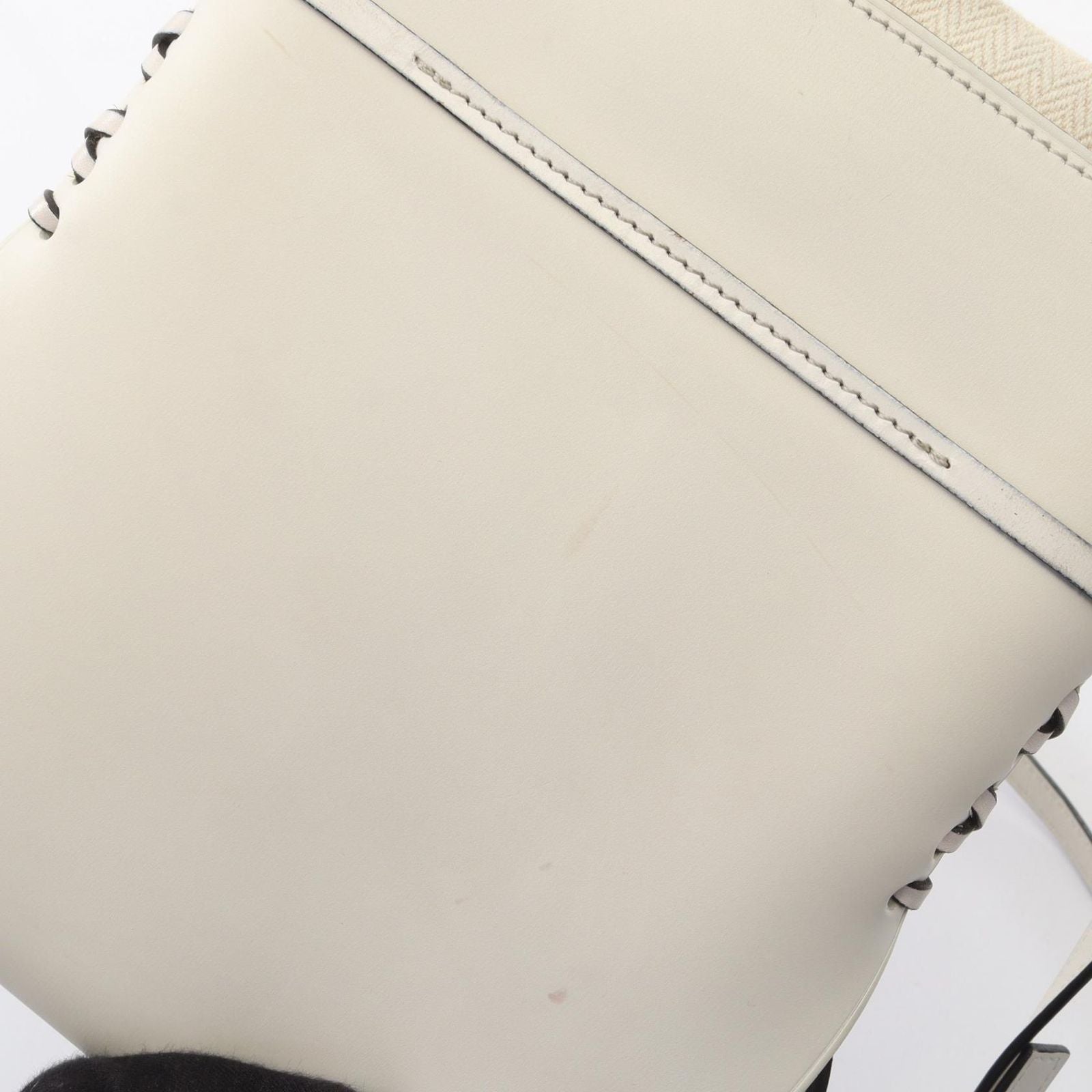 Loewe Shoulder Bag Ikebana White Leather — view 8
