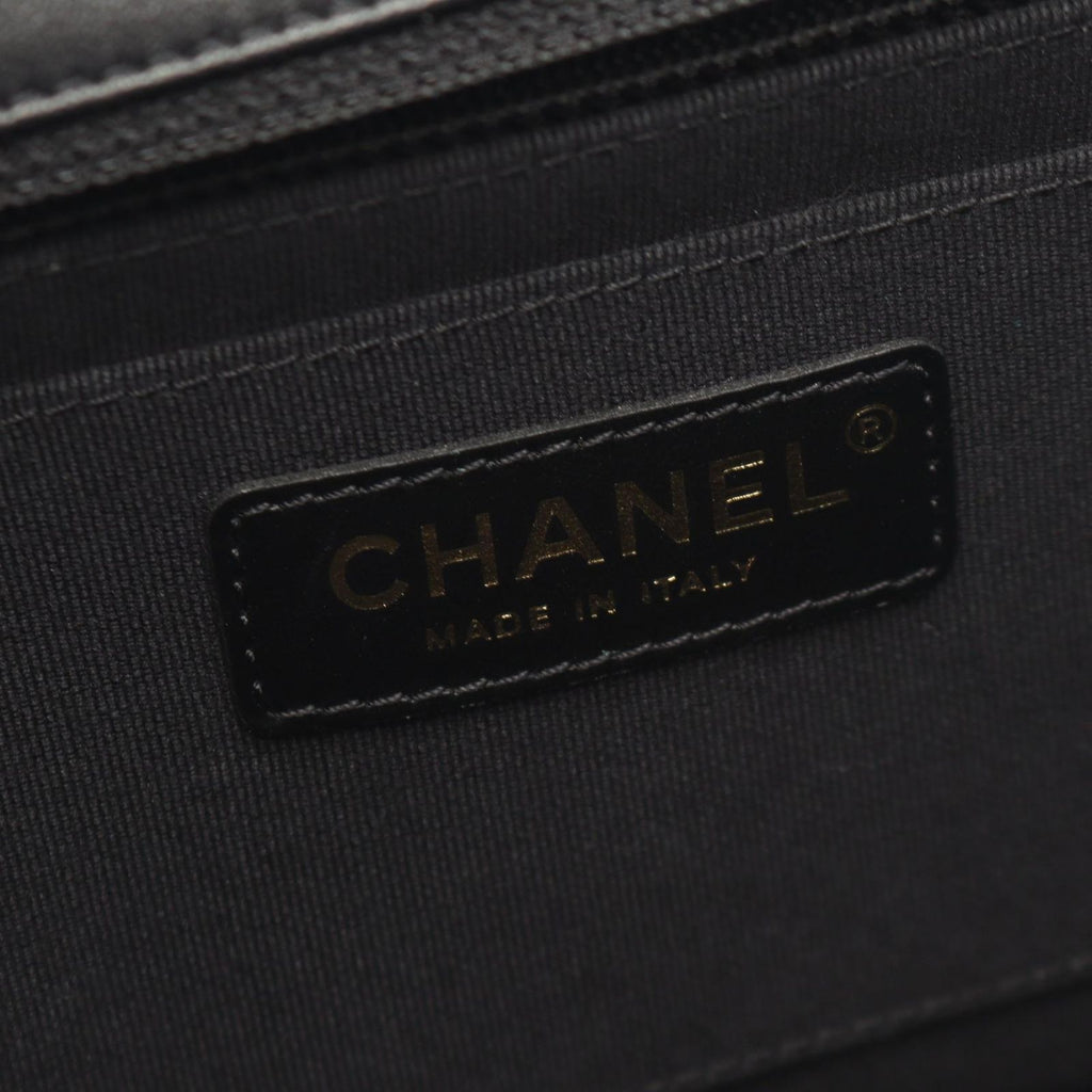 Chanel Shoulder Bag Quilted Black Lambskin Chain — view 4